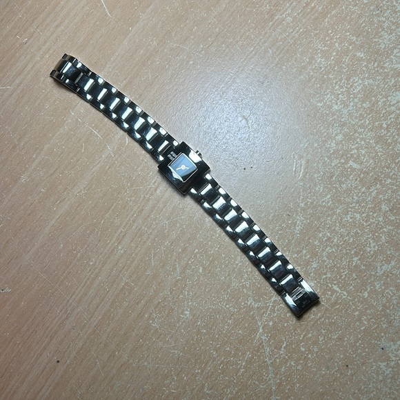 Ladies Hot Diamonds Watch - Picture 6 of 15